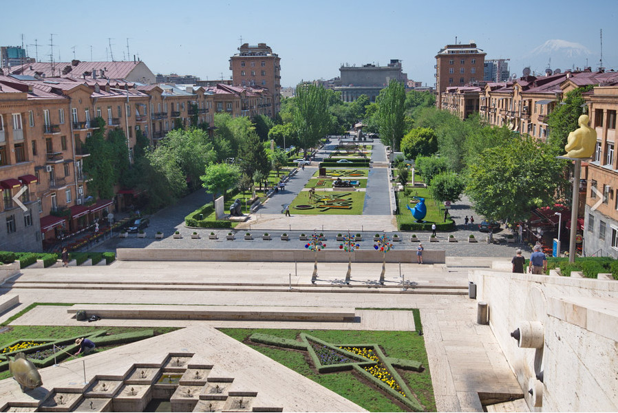 کاسکاد (آبشار بزرگ پله ای ایروان)