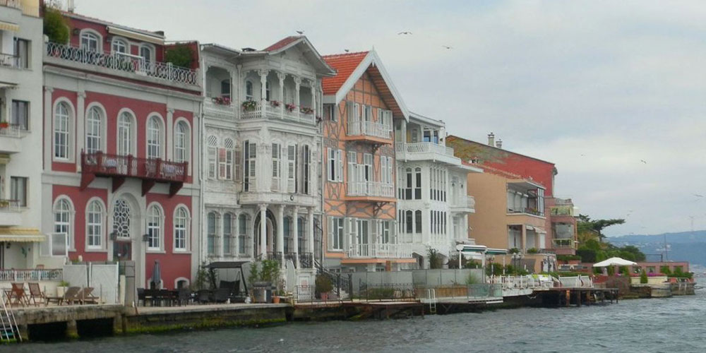 عمارت ساحلی (Huber Yalısı)