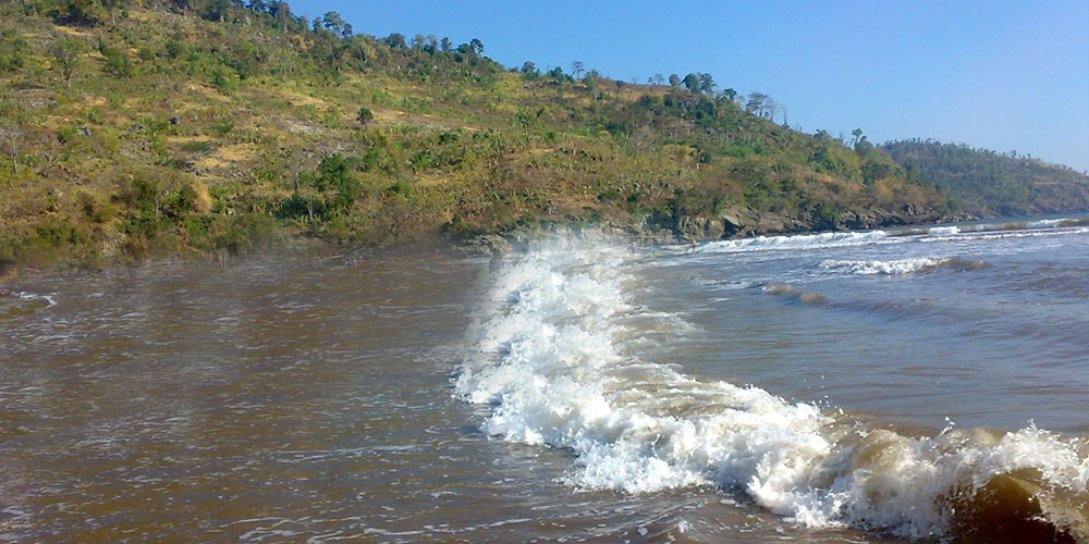 پانتای کنانگ(pantai konang)