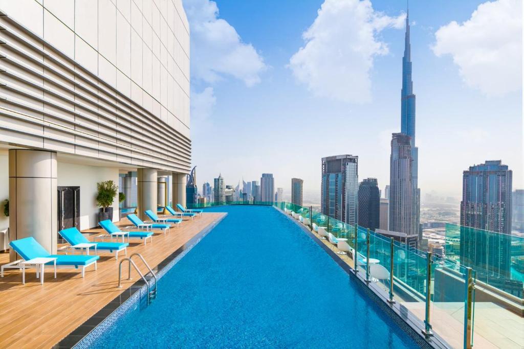 هتل پارامونت میدتاون دبی