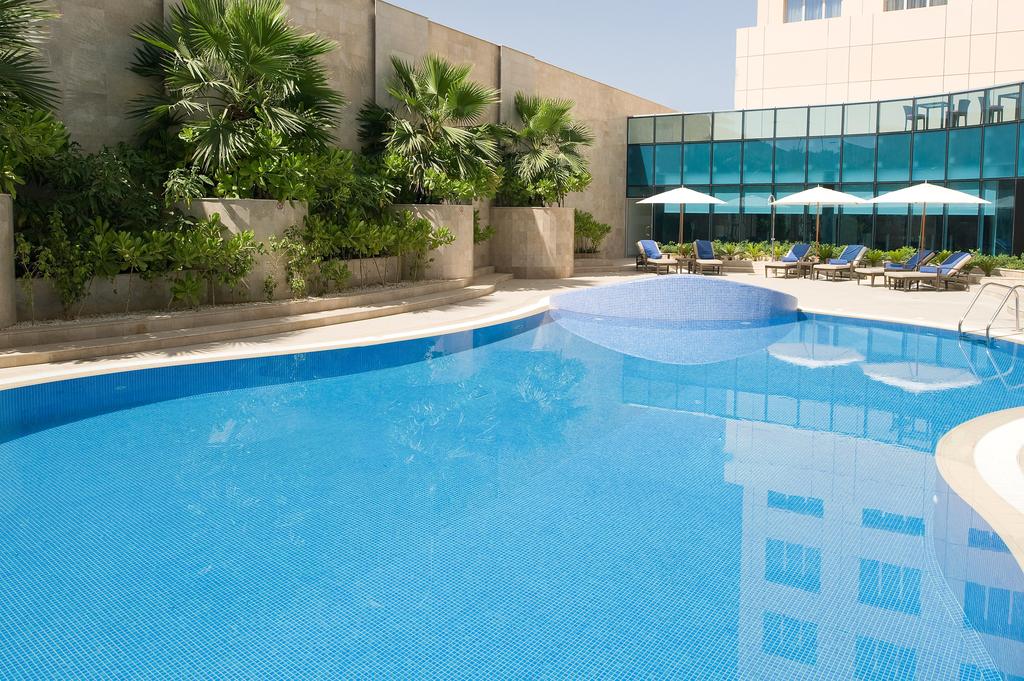 هالیدی این السیب عمان