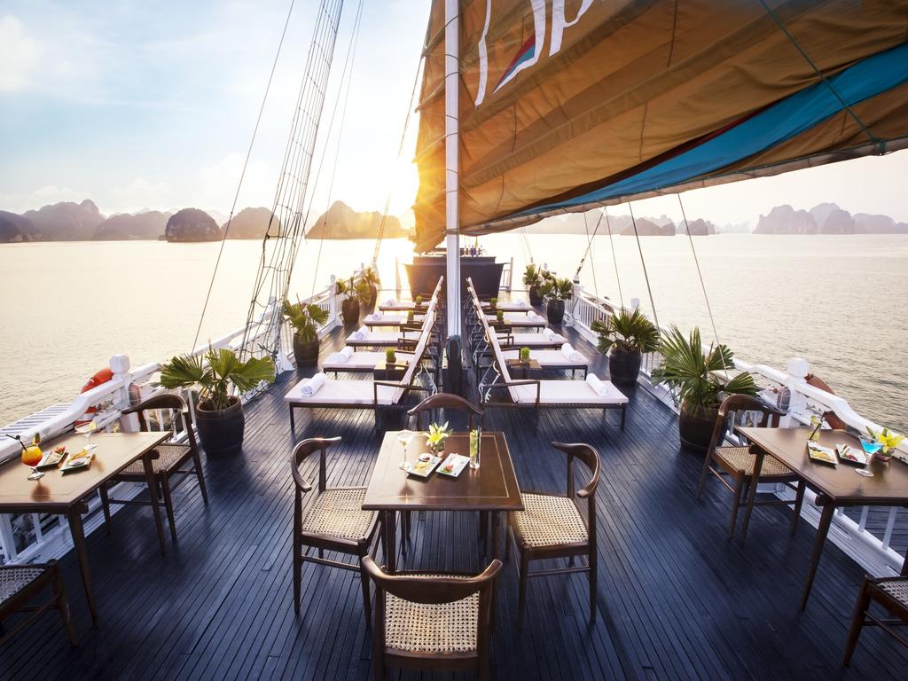 هتل آفرودیته کروز هالونگ ویتنام Aphrodite Cruises