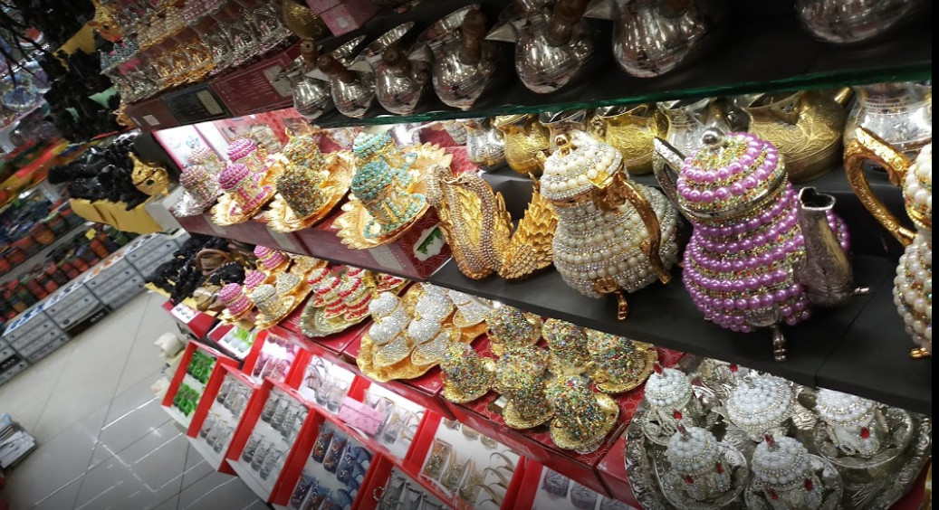 مرکز خرید آکاپارک(مدرن و شیک)