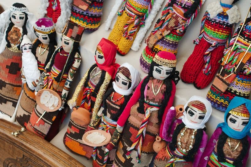 بازار ورنیساژ ارمنستان (سوغاتی های رنگارنگ)