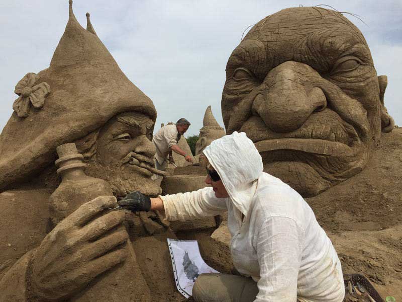 سند لند آنتالیا(مجسمه سازی ماسه ای)