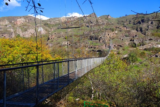 دهکده باستانی خندزورسک ارمنستان(دره و روستای سیب)