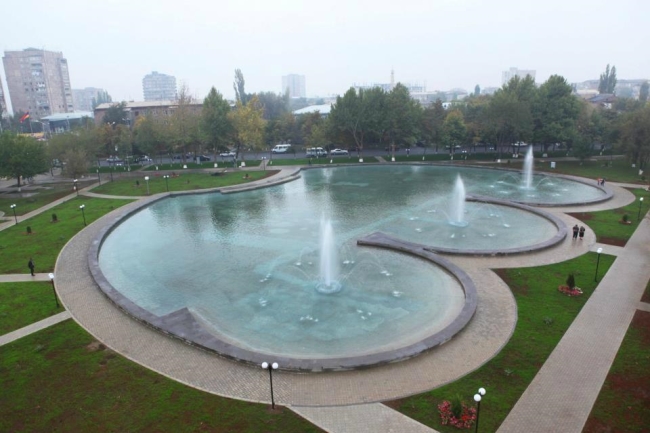 پارک عشاق ایروان(الهام از مناظر سنتی ژاپن)