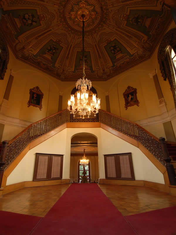 عمارت و کاخ مالت استانبول(کاخ سرو)