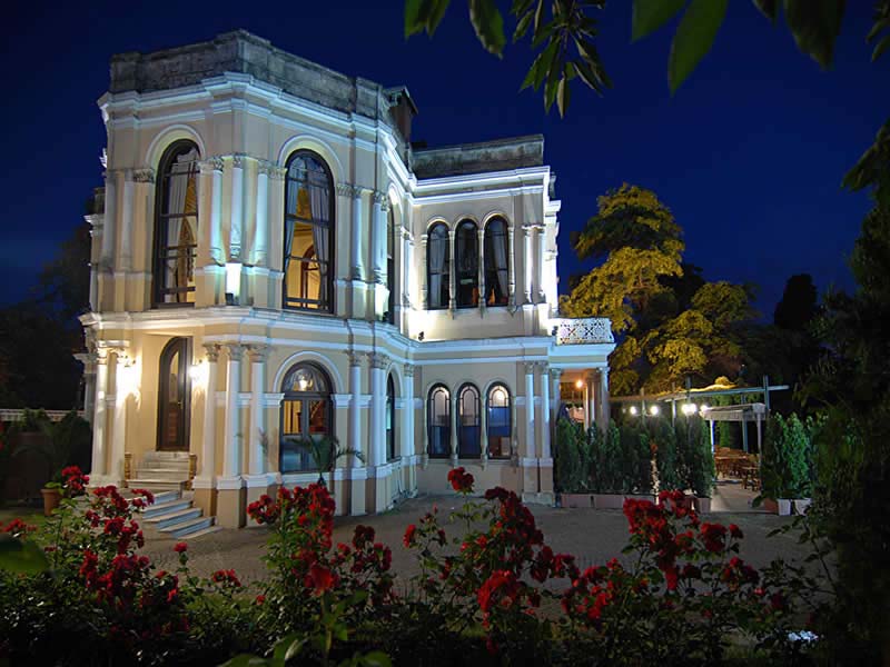عمارت و کاخ مالت استانبول(کاخ سرو)