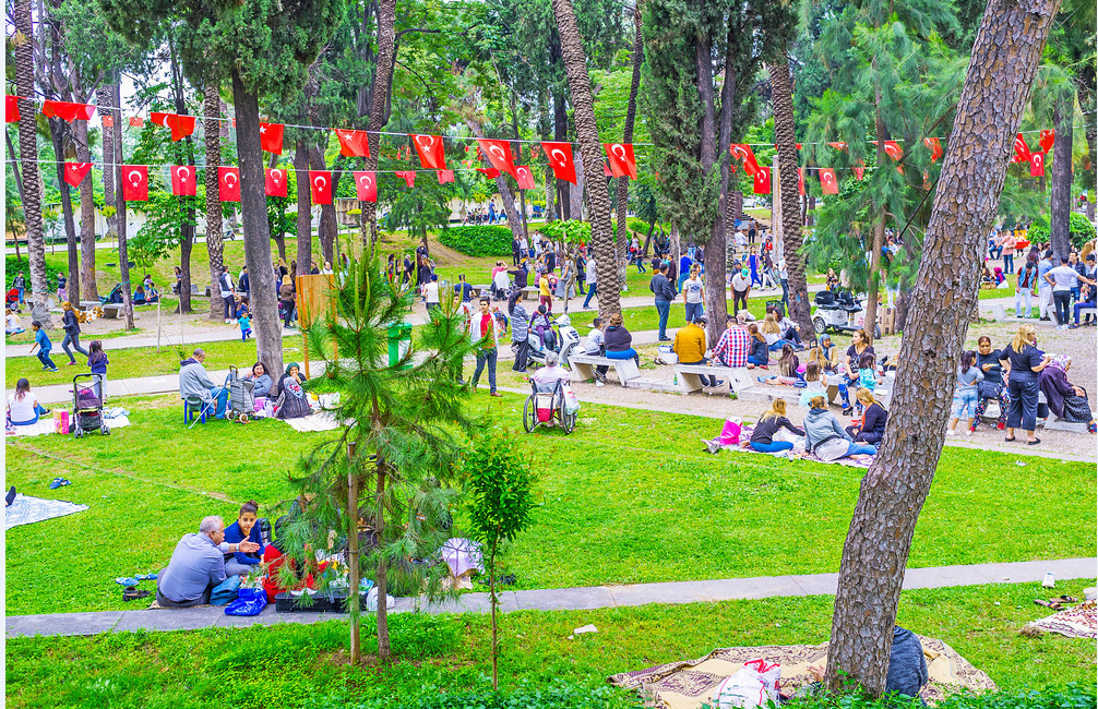 پارک کارالی اوغلو آنتالیا(پارک زوج های جوان)