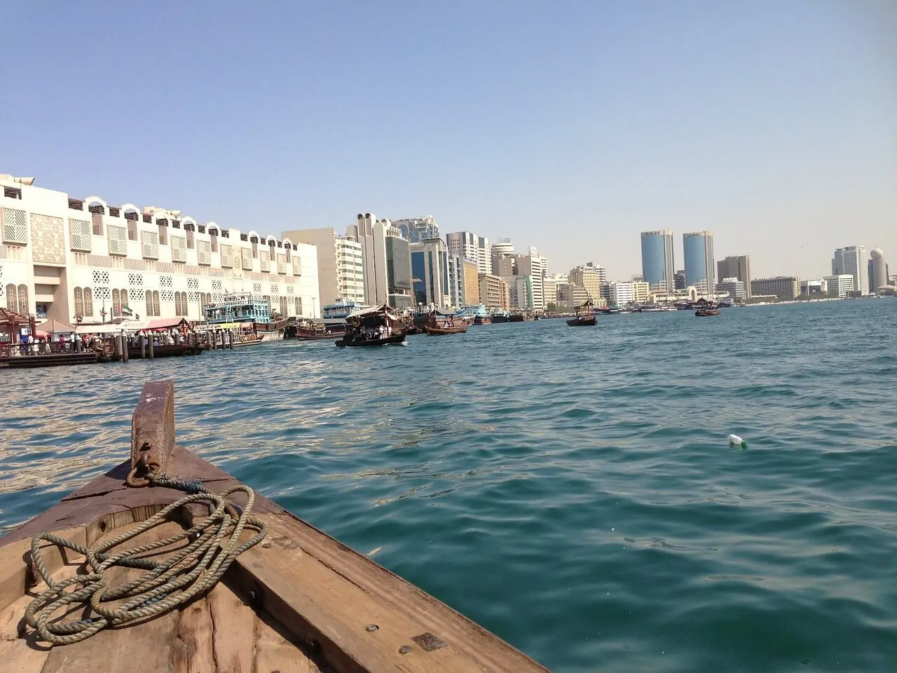 دیره دبی درست است یا دیرا دبی