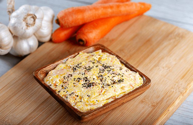 سالاد هویج با ماست سیر (Carrot Salad)