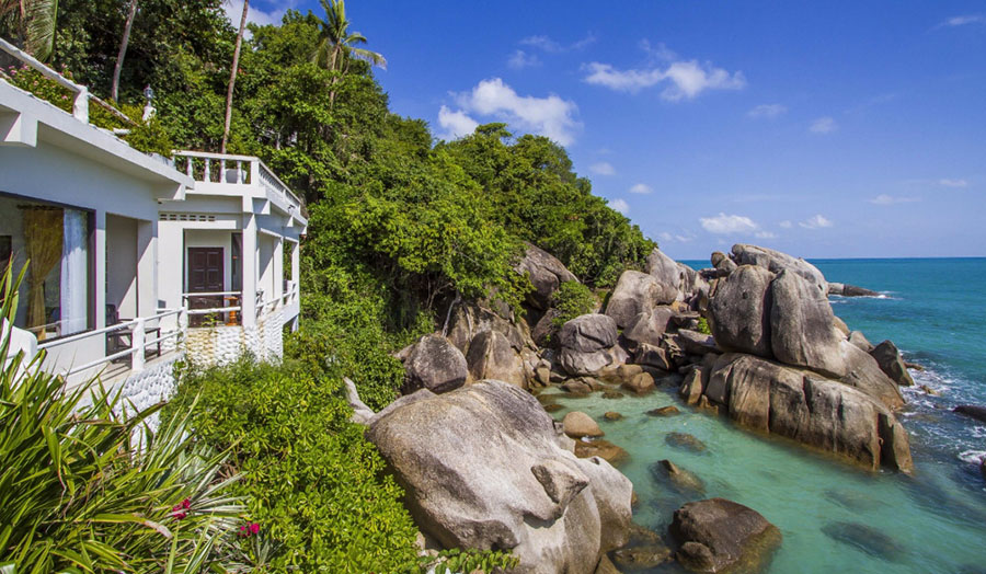 هتل Crystal Bay Beach Resort and Spa